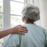 https://mybuahpinggang.com/wp-content/uploads/2020/09/nurse-taking-care-old-woman_53876-40924-160x160.jpg